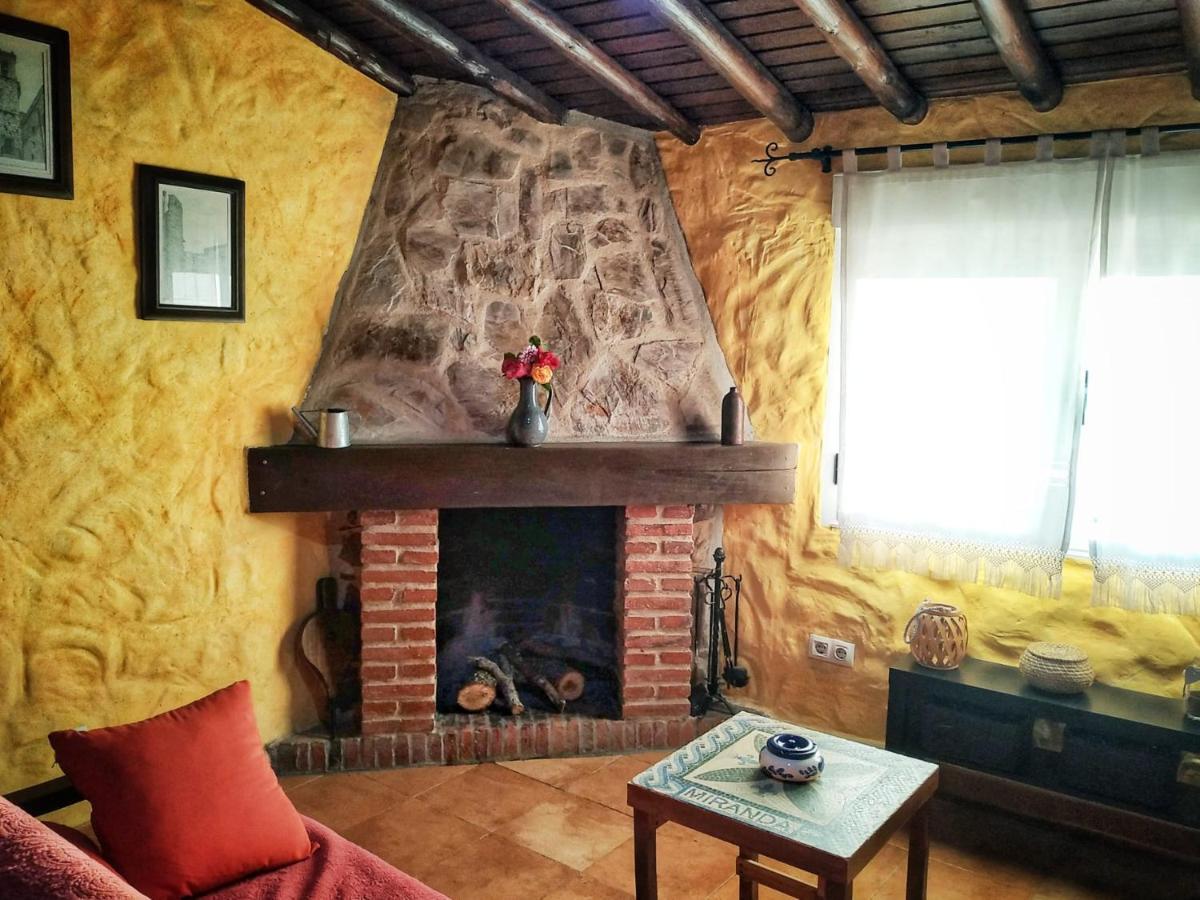 Casa Rural La Villa Миранда дел Кастаняр Екстериор снимка